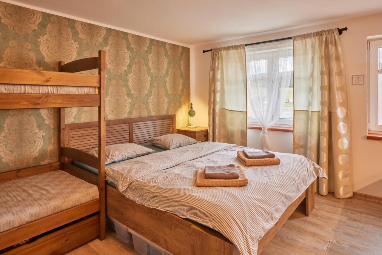 Apartment Eskadra Горні-Мала-Упа Екстер'єр фото